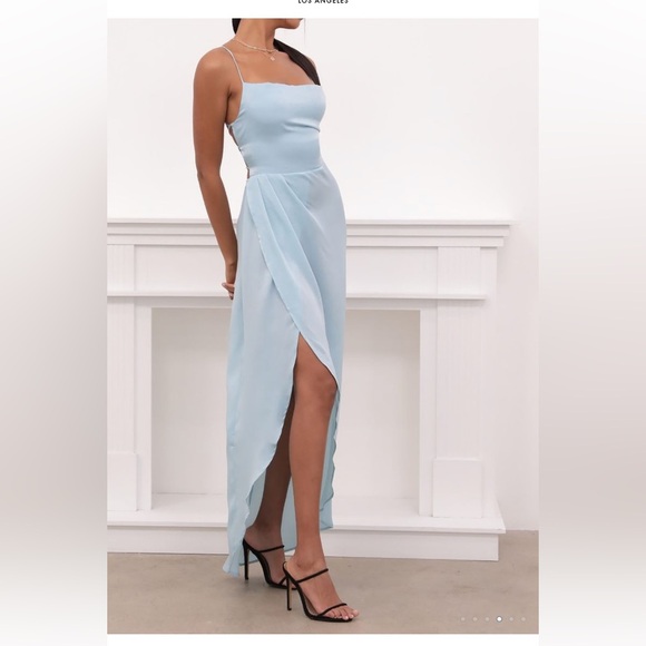 - Lucy in the sky Ciara Satin Luxe Maxi in Dusty Blue - Picture 1 of 11